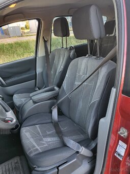 Renault Megane Scenik - 19