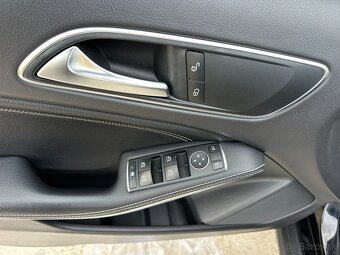 Mercedes-Benz GLA 180 - 19