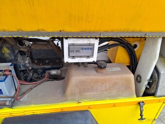 Elektrocentrála a osvětlovací stožár Kubota D905 - 19