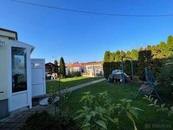 Na predaj - Vybavený, praktický, funkčny 4 izb. dom Brodské - 19