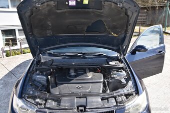 BMW Rad 3 Touring 320 d 163k A/T - 19