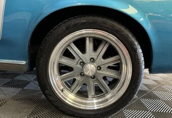 Ford Mustang Fastback 302ci V8 - 19