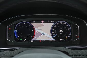 Volkswagen Passat Variant 2.0 BiTDI R-Line DSG 4x4 - 19