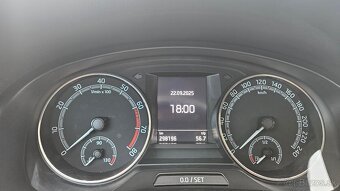 Škoda Rapid AMBITION 1.0 TSI - 19