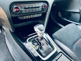 Kia Pro Ceed 1.6 T-GDi GT AT - rok 2023 - 19