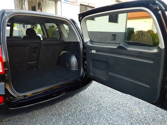 TOYOTA RAV4 2.2 D-4D 100kW- 4x4-UZAVIERKA-DIGIKLIMA-NOVA STK - 19