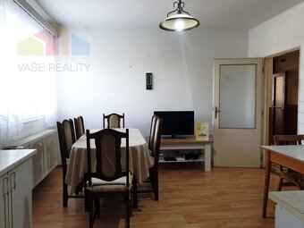  Na predaj podpivničený 2-podlažný tehlový rodinný dom o r - 19