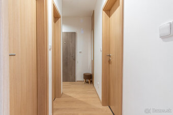 Na prenájom 2-izbový byt v Poprade s parkovacím miestom - 19