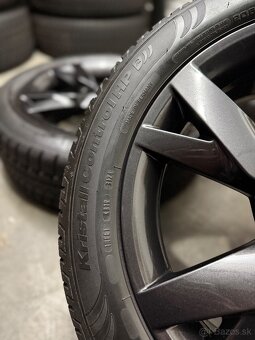 Zimna sada Škoda Octavia 4 - 5x112 R17 205/55/17 Lyra Black - 19