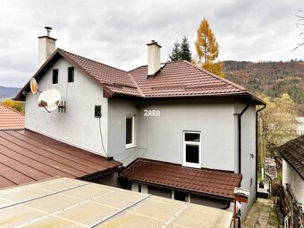 Veľký dvojgeneračný rodinný dom v obci PRAKOVCE - 19