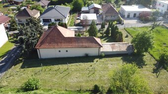 Starší RD pod lesom, pozemok 1351 m², Štitáre - 19