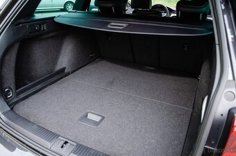 Volkswagen Passat Variant 2.0 TDI Elegance 4Motion DSG - 19