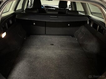 Toyota Auris combi 1,6 97kW 85000km slovák Full LED - 19