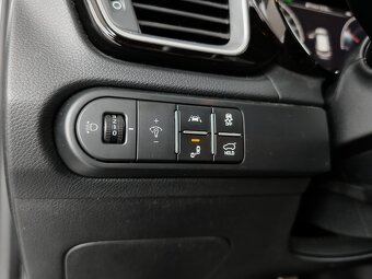 Kia Ceed SW 1.6 CRDi 136k GT-Line A/T/ AJ NA SPLÁTKY/ - 19