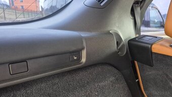 Land rover Discovery 5 - 19
