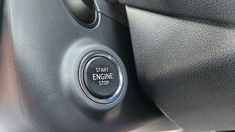 Škoda Octavia Combi 2.0 TDi AMBITION DSG - 19