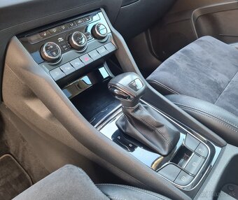 ŠKODA KAROQ 2.0 TDI SCR STYLE 4X4 DSG - 19