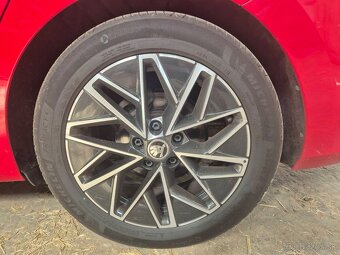 Škoda Octavia Combi 2.0 TDI SCR Sportline DSG - 19
