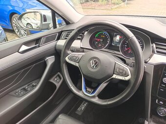 VW Passat GTE Variant 1.4TSI 160kW DSG - záruka Autodraft - 19