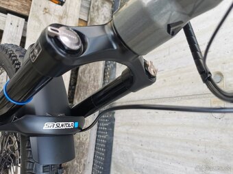 Horsky elektrobicykel celoodpruzeny pneu 27,5 ram 19/L - 19