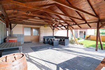 TUreality ponúka na predaj  4 izbový rodinný dom 200 m2... - 19