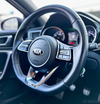 KIA Ceed SW 1.5 T-GDi GT Line 118 kW 2021 - 19