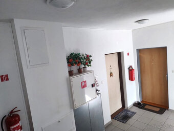SENEC – NA PREDAJ moderný 2 izbový byt s loggiou bez investí - 19