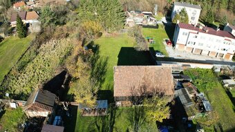 Exkluzívna Ponuka: Rodinný Dom s Obrovským Pozemkom a Potenc - 19