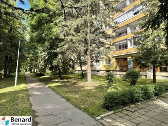 PREŠOV- VEĽKÝ 3 IZBOVÝ BYT, LODŽIA,79m2,SÍDLISKO III, UL.VOL - 19