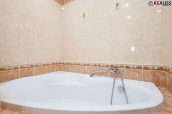 Zrekonštruovaný, zariadený 2-izbový byt na Sládkovičovej uli - 19