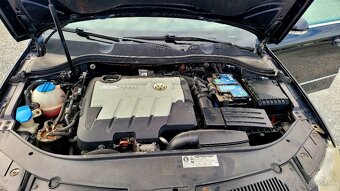 Volkswagen Passat Variant 2.0 TDI Highline DSG DPF - 19
