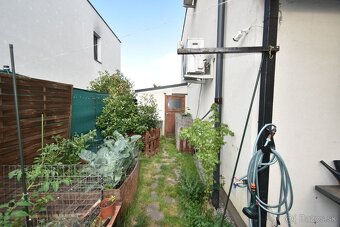 Moderné bývanie v 3 iz. mezaníne so záhradou v Bernolákove - 19