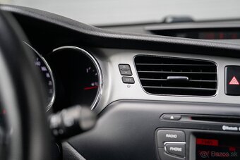 Kia ProCeed 2013, 1.4i M6, SR - 1.majiteľ - 19
