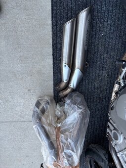 MV Agusta Brutale 910R - 19