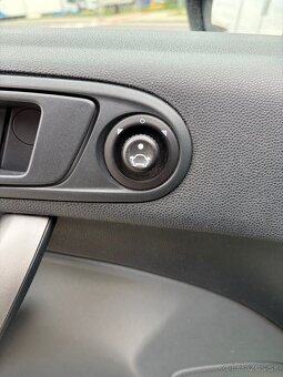 Ford Fiesta 1.25 2009 - 19