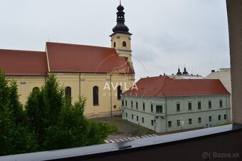 NA PREDAJ: veľkorysý 3-izbový byt 92m2, 2loggie - Trnava cen - 19