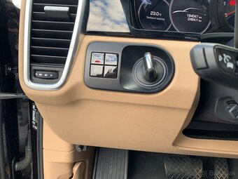 Porsche Cayenne 3.0i, 250KW, VZDUCH, ZÁRUKA - 19