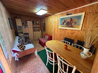 Záhradka so zateplenou chatkou a velkým pozemkom - 19