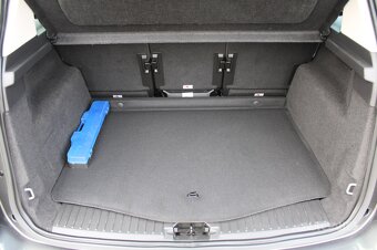 Ford C-Max 1,6 i +LPG 88 kW - 19