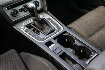 Volkswagen Passat DSG /Masáž/LED svetlá/Adaptívny tempomat - 19