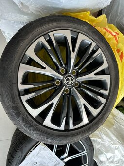 Toyota Yaris Cross Executive Hybrid, odpočet DPH, Záruka - 19