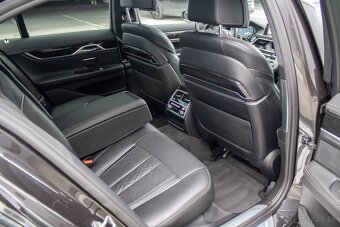 BMW Rad 7 730d xDrive - keramika, soft-close, TOP stav - 19