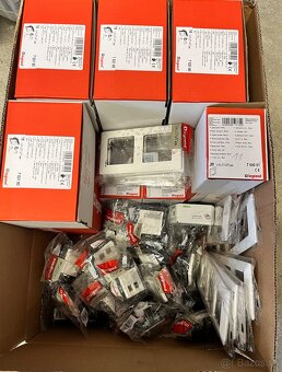 Elektroinštalačný materiál, cyky,asfora,legrand,eaton,FXP - 19