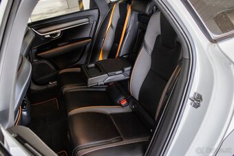Volvo V90 2.0 D5 AWD Drive-E Ocean Race Auto - 19