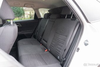 Toyota Auris Touring Sports 1.6 benzín - 19