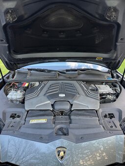 LAMBORGHINI URUS 4.0 V8 - 19