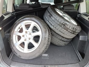 VW TOURAN 1.4TSI DSG - 19