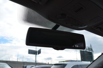 Volkswagen Golf 1,4 TSi Highline 90KW M6 - 19