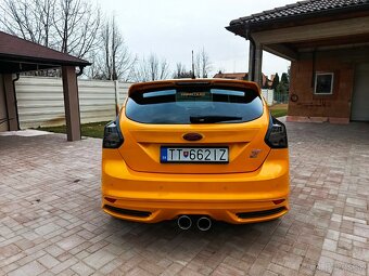 FORD FOCUS ST - 19