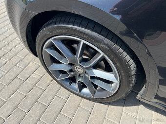 ŠKODA OCTAVIA 3 KOMBI 2.0TDI 110kw ELEGANCE M2015 6°DSG ČR - 19